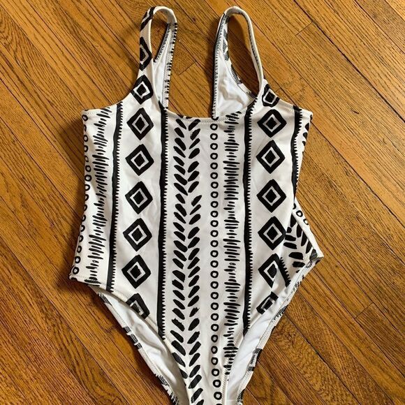 Chubbies Women’s Swimsuit - Picture 1 of 3